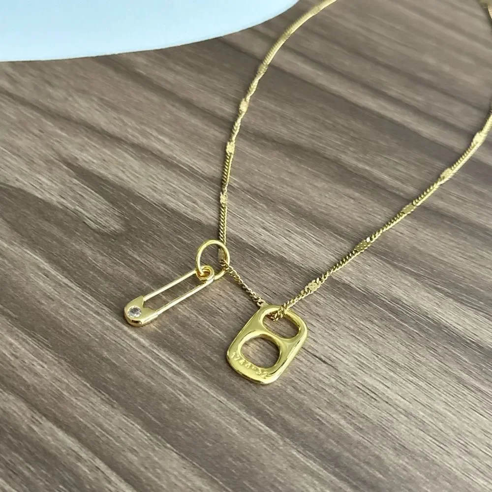 Safety Pin Pendant Necklace Q81